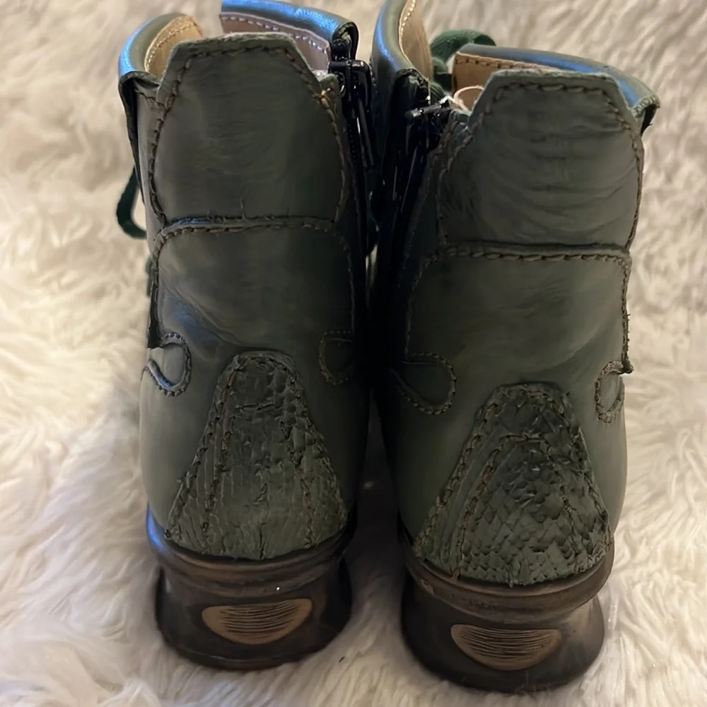 Very rare! Handmade in Portugal- NIB Rovers Terra boots in kiwi green - Picture 5 of 10
